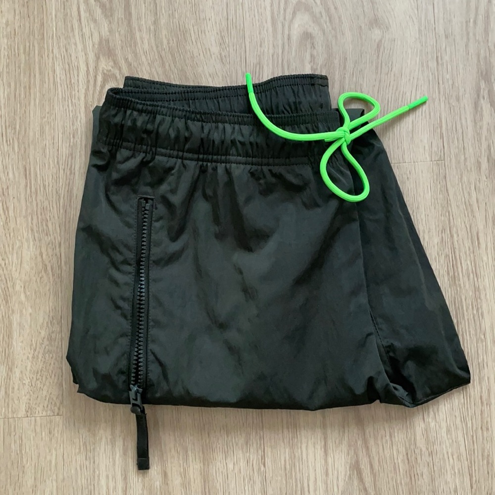 Men’s Nike Air Green Joggers, Size Medium